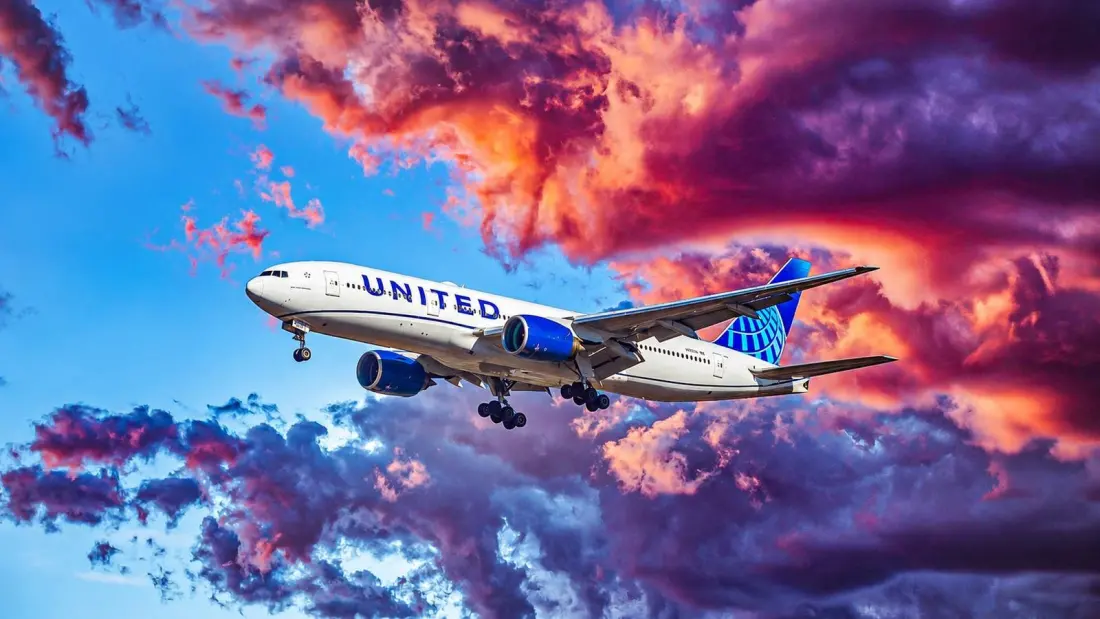 United 777's Rough Descent From Honolulu Injures Four Cabin Crew — and Fits a Worrying Pattern