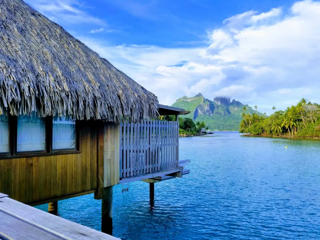 Alaska Airlines Adds Osaka and Tahiti From Seattle, Using Hawaiian's Widebodies