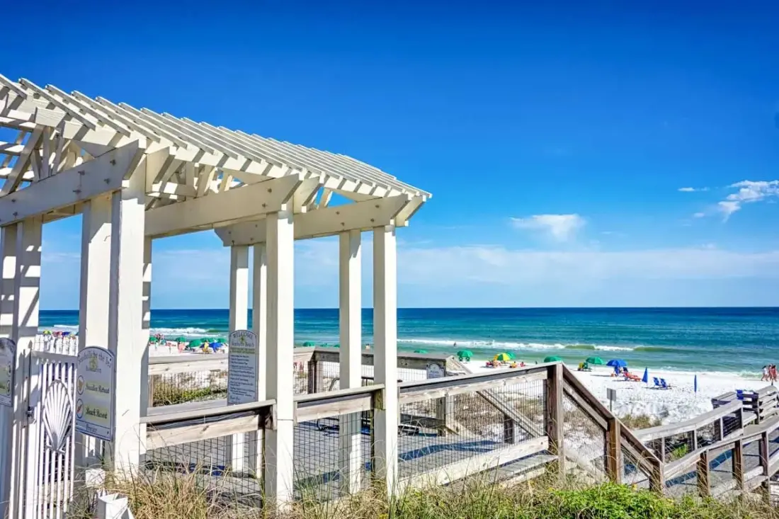Eight Ways to Do Destin Right: Dolphin Cruises, Crab Island and Pirate Ships