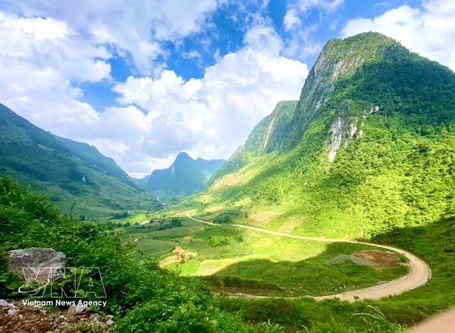 Cao Bằng's UNESCO Geopark Is Turning Ancient Rocks into Real Incomes