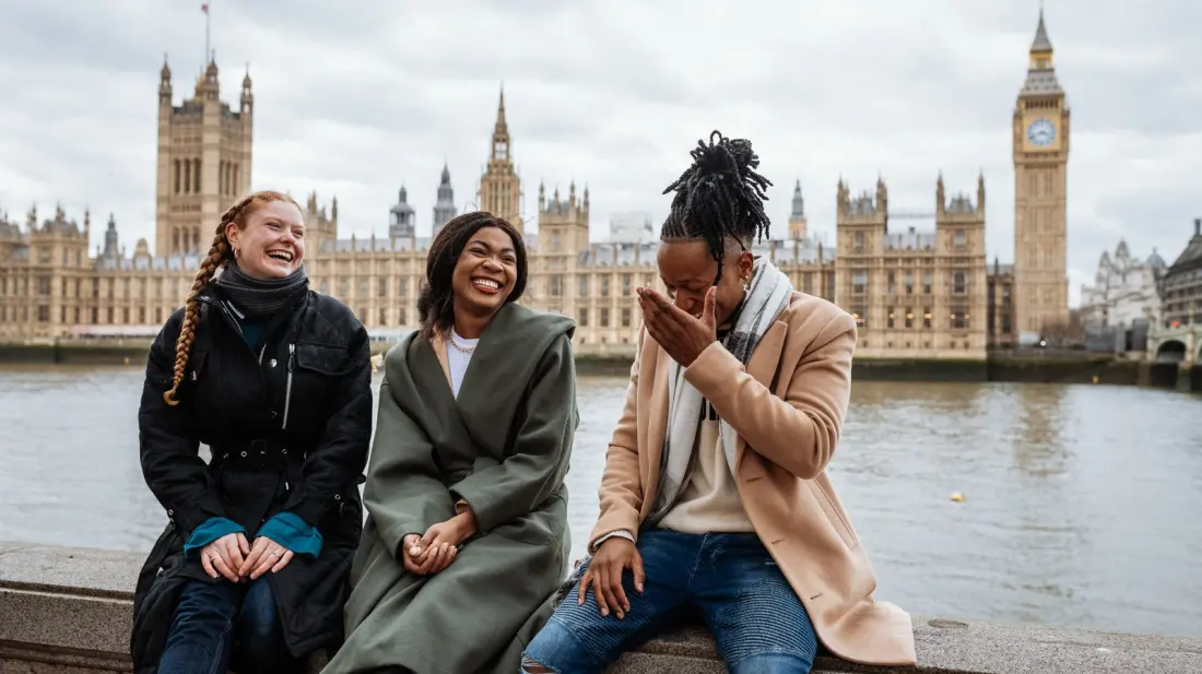 Nine Habits That Mark You Out as a Tourist in England — and How to Avoid Them