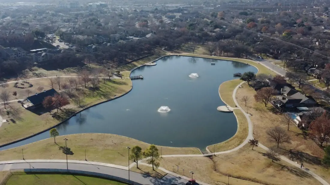 Bedford, Texas: Small-Town Barbecue and Live Music Between Dallas and Fort Worth