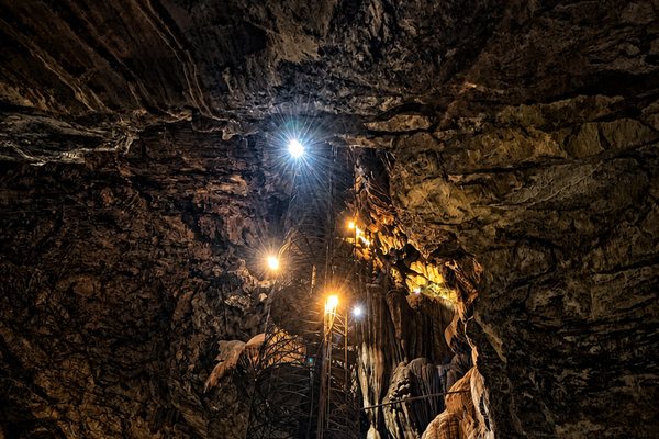 Moaning Caverns: The California Cave Where the Statue of Liberty Could Fit