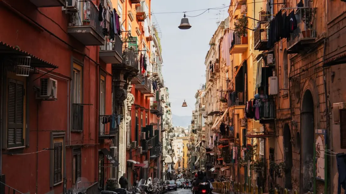 Naples unwritten rules: how to navigate Italy's most chaotic city like a local