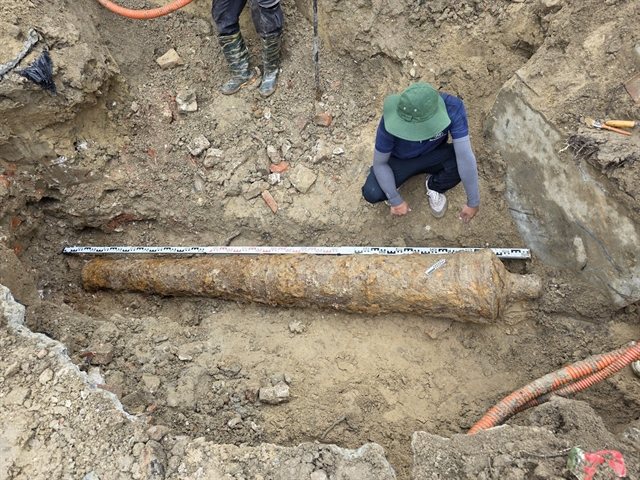 Another cannon surfaces at Đà Nẵng's Điện Hải Citadel — the 10th so far