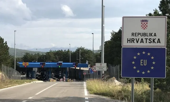 Croatia lets travellers clear customs online before they reach the border
