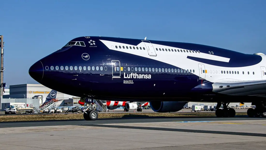 Where Flight Crew Sleep On The Boeing 747-8: Hidden Bunks Above Your Head