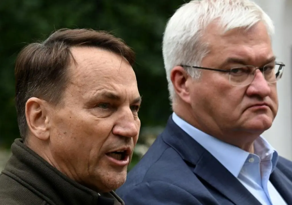 Russian strike hits Kyiv-Warsaw train route just short of the Polish border