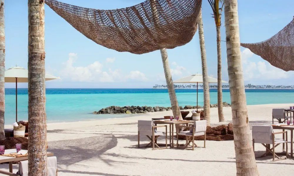 French artist Alexandre Benjamin Navet to colour-wash The Ritz-Carlton Maldives in a four-month residency
