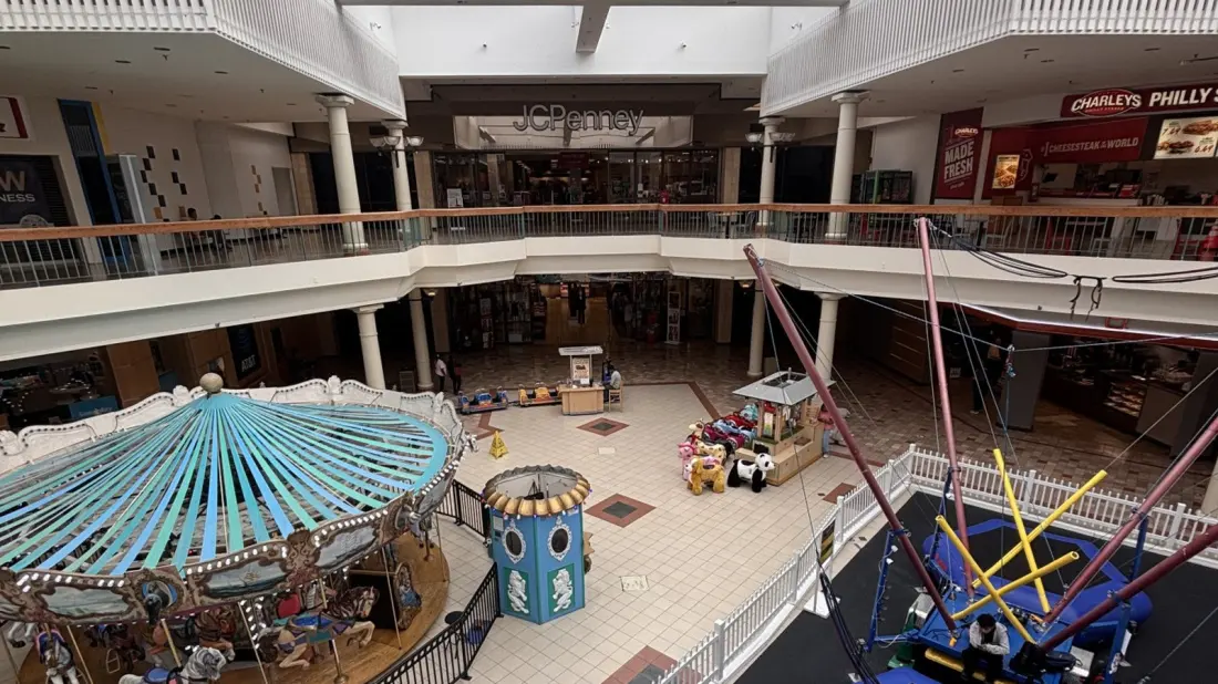 Woodbridge Center: A '70s-Era Mall Time Capsule Outside Newark