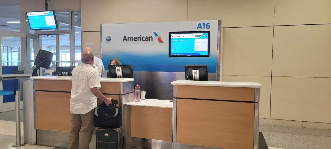 American Airlines bans involuntary bumping — and will confirm volunteers on full flights