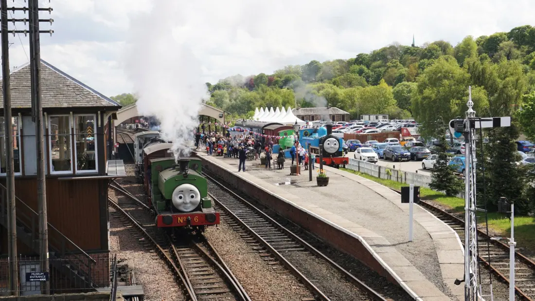 Bo'ness: The Firth of Forth Town With Steam Trains, Coastal Trails and Roman Ruins
