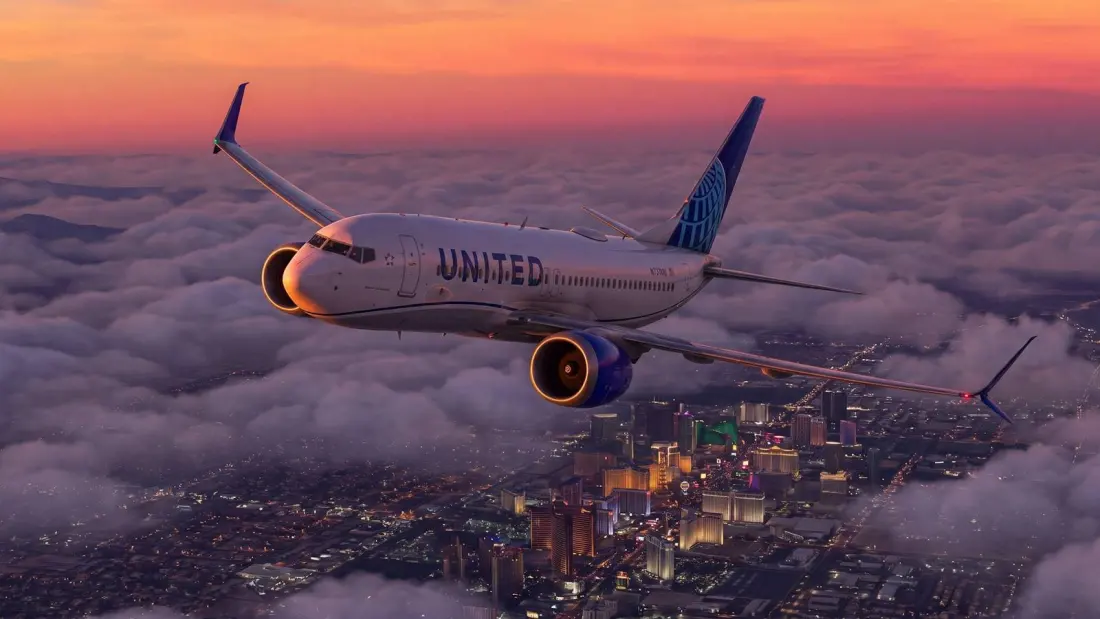United Flight Turns Back to Las Vegas After Crew Spots Passenger's Hijack Text