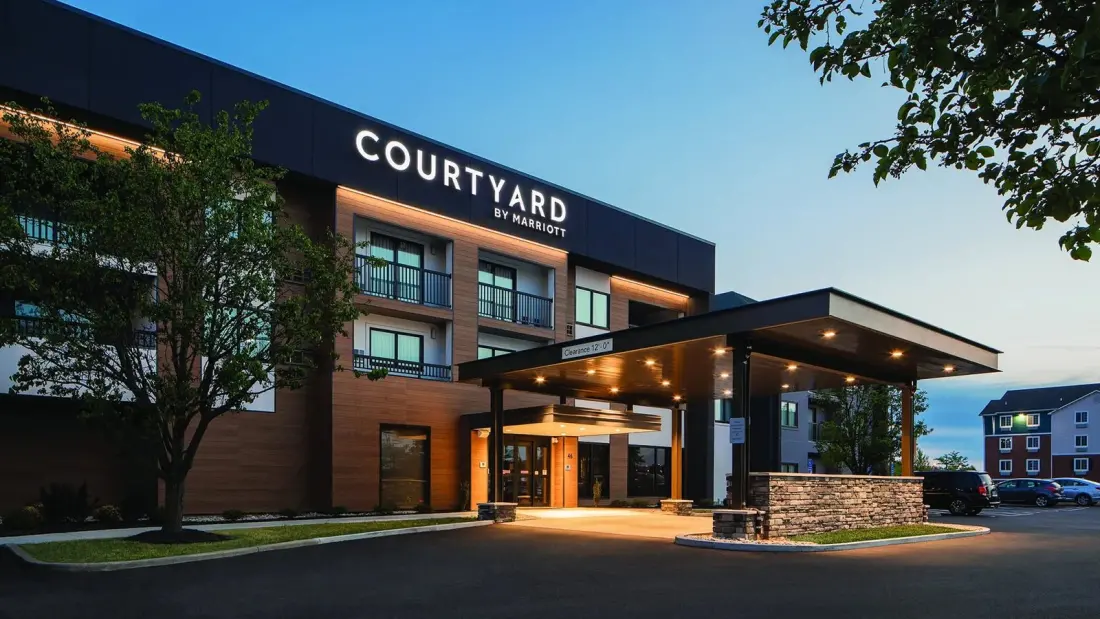 Mexico City's Courtyard Airport Hotel Finishes a Top-to-Bottom Renovation