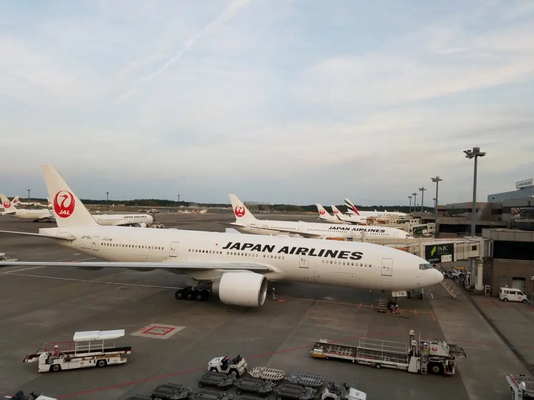 A 5-minute schedule change turned into free A350 suite seats on Japan Airlines — here's how