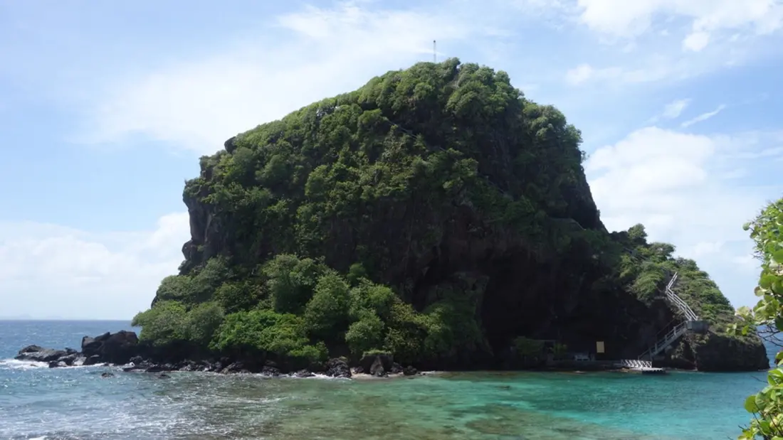 Young Island: St. Vincent's Swim-Up Coconut Bar and a Rare Old-Caribbean Hideaway