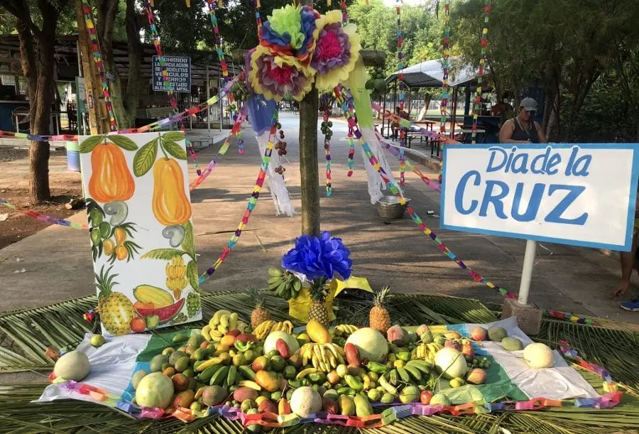 Fireballs, Sawdust Carpets and Lantern Streets: El Salvador's Festival Calendar Explained