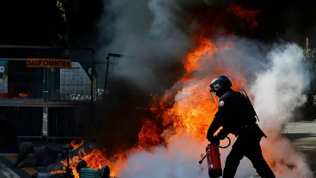 Yellow Vest Protests Return to France: What Travellers Should Know Before Visiting Paris