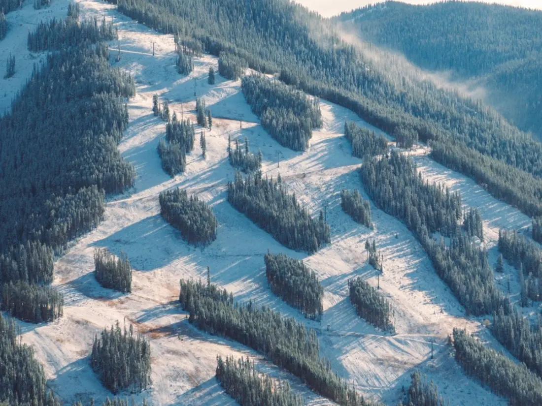 Epic Pass Sales Are Sliding After a Brutal Snow Season — What It Means for Your Next Ski Trip