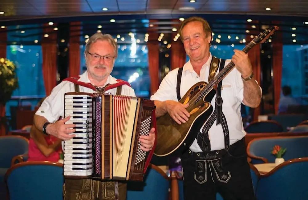 Travelmarvel launches its first solo-only river cruises between Budapest and Amsterdam