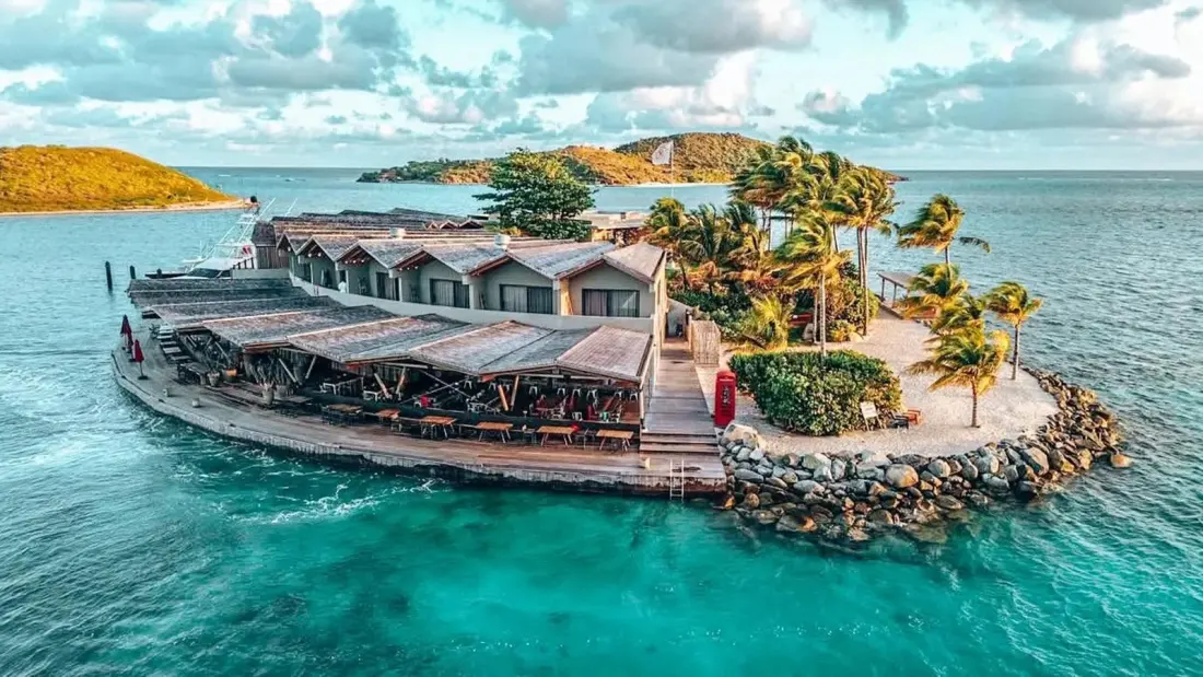 Saba Rock: The One-Acre BVI Island Where Lunch Can Turn Into an Overnight Stay