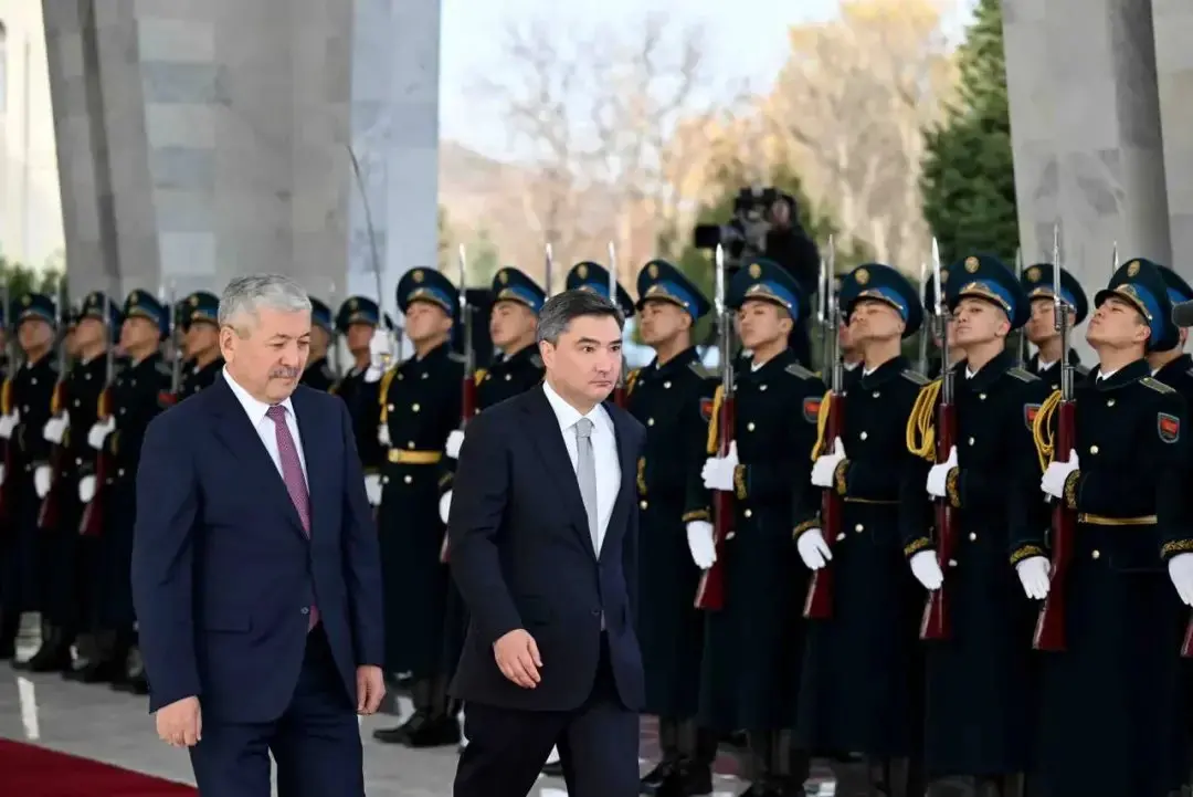 Kyrgyzstan and Kazakhstan Tighten Ties as Bishkek Hosts Top-Level Talks