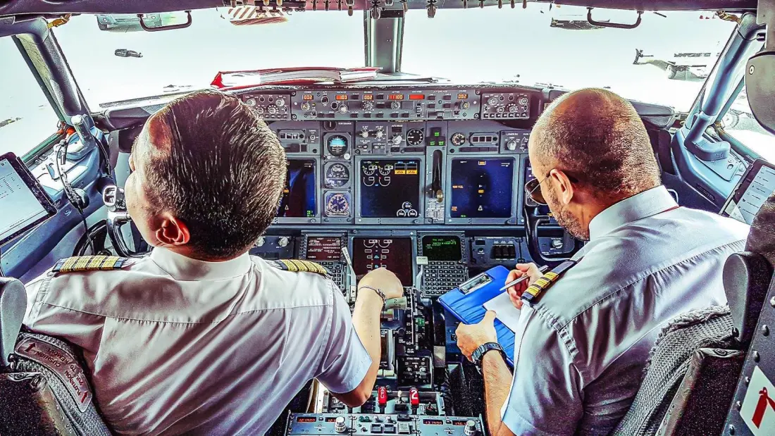 Where Do Pilots Sleep On 17-Hour Flights? Inside The Crew Rest System That Makes Ultra-Long-Haul Possible