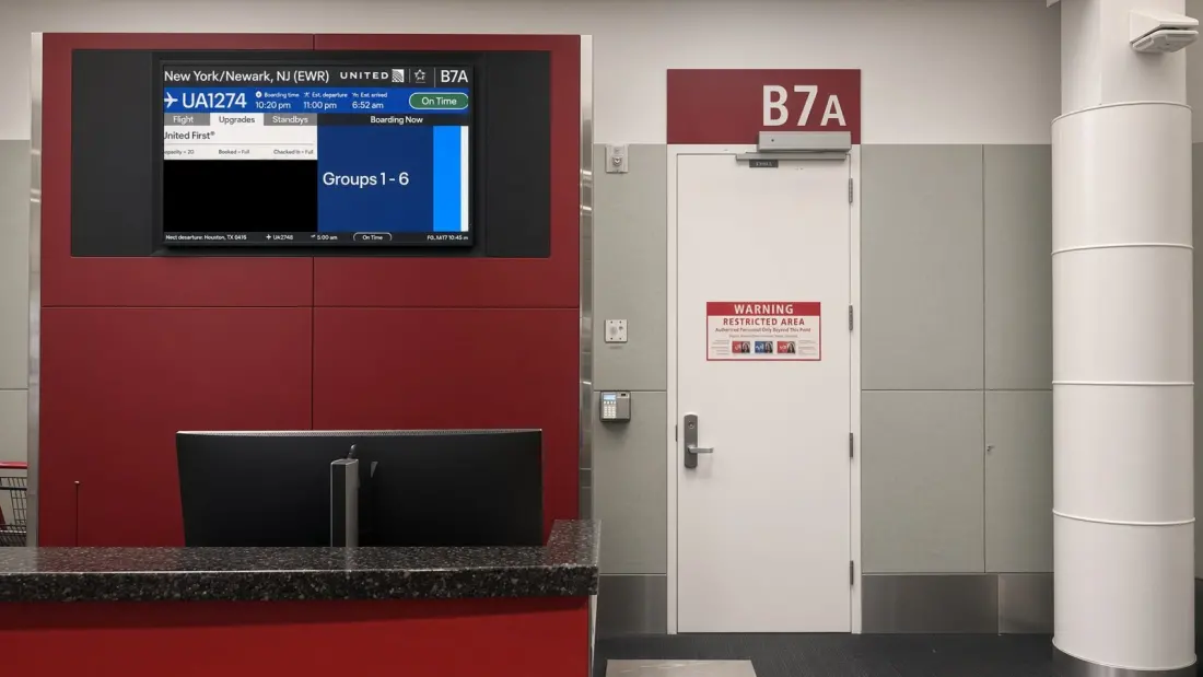 A Doctor Made His Boarding Call With Minutes to Spare — United Gave His Seat Away Anyway