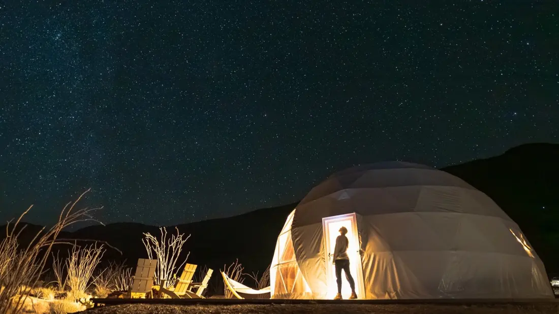Seven US Hotels Where You Can Watch the Northern Lights, Milky Way or a Volcano Glow From Bed