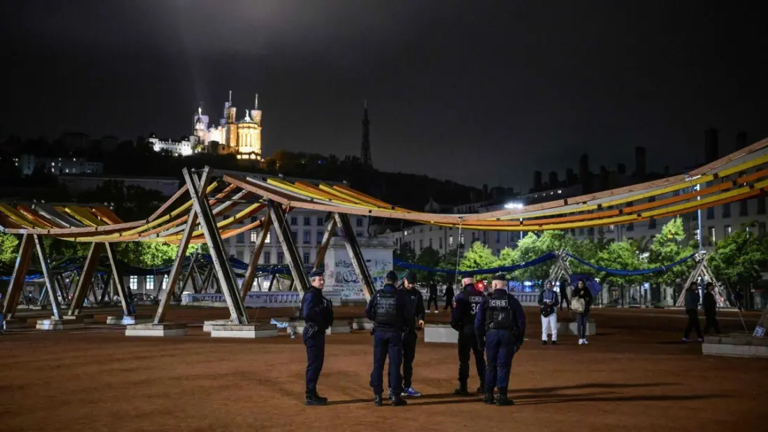 France under night curfews: what travellers should know before weekend protests