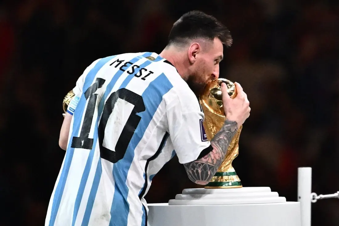 Messi Says Goodbye to Argentina at a Packed Monumental in Buenos Aires