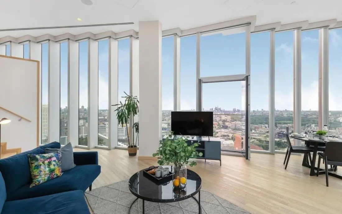 One floor, one statement: how Manhattan Loft Gardens lets oak lead the room