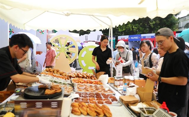 Hà Nội's World Culture Festival turns dinner into a 35-country tour
