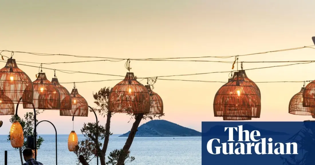 Five spots where summer lingers: autumn sun in Turkey, Spain, Portugal, Italy and France