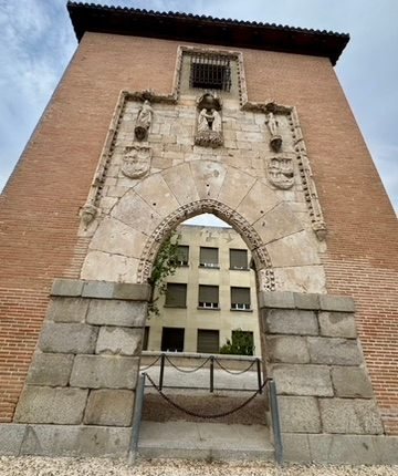 A 500-Year-Old Gothic Doorway Hiding on a Madrid University Campus