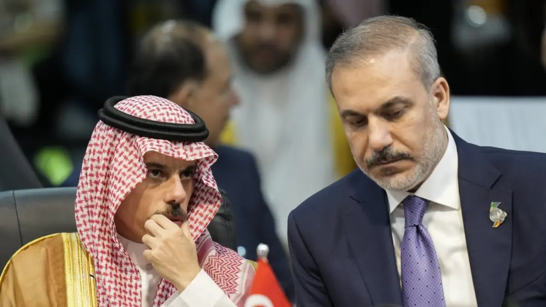 Saudi Arabia's East-West Pipeline Shut After Attacks: What It Means for Travellers