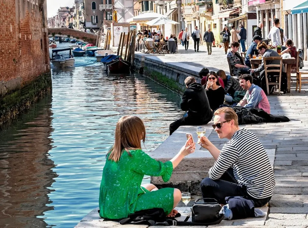 Venice weighs hiking its day-tripper entry fee to €30 a day