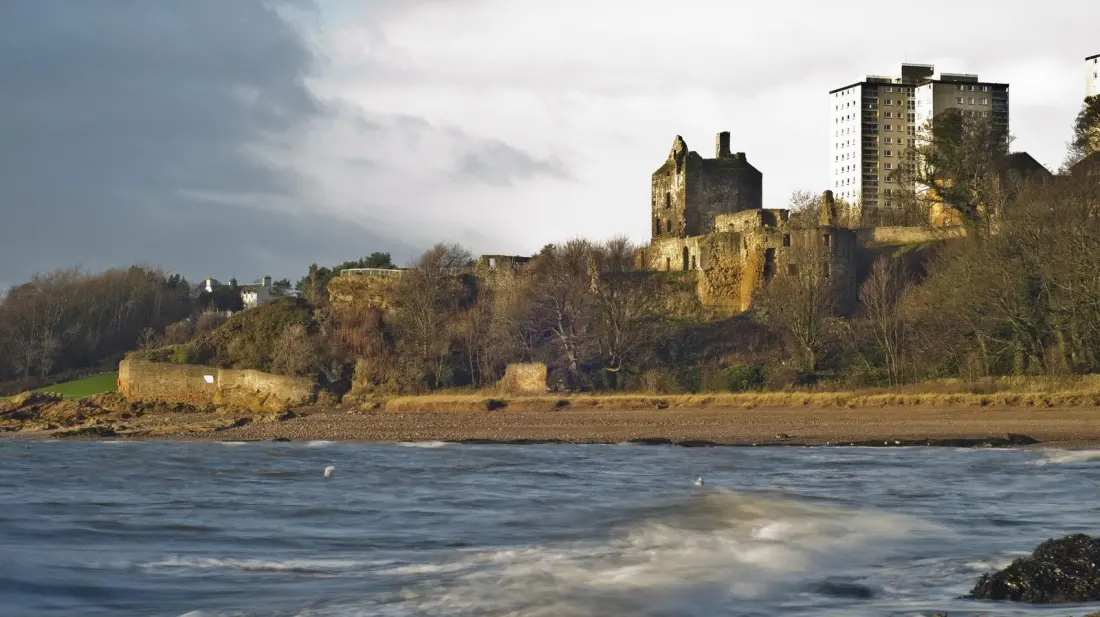 Kirkcaldy: Fife's Coastal Day Trip With a Castle, Chips, and Europe's Longest Street Fair