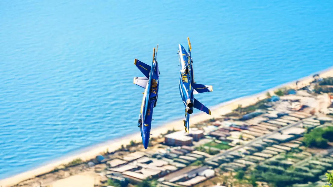 Inches Apart at 700 mph: How the Blue Angels Fly Their Impossible Diamond
