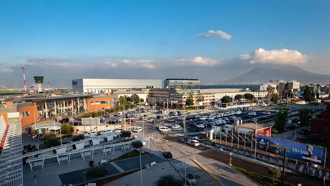Naples Airport shuts for all of November: how to reach the city instead