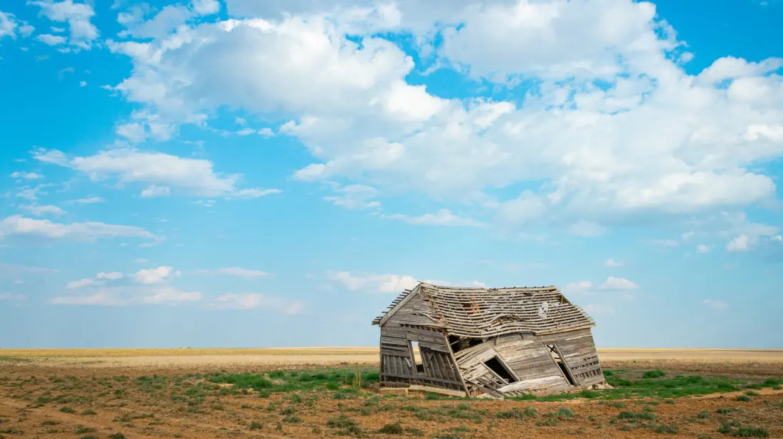 Six Oklahoma Ghost Towns Worth a Detour, From Route 66 Relics to a Wild West Shootout Site
