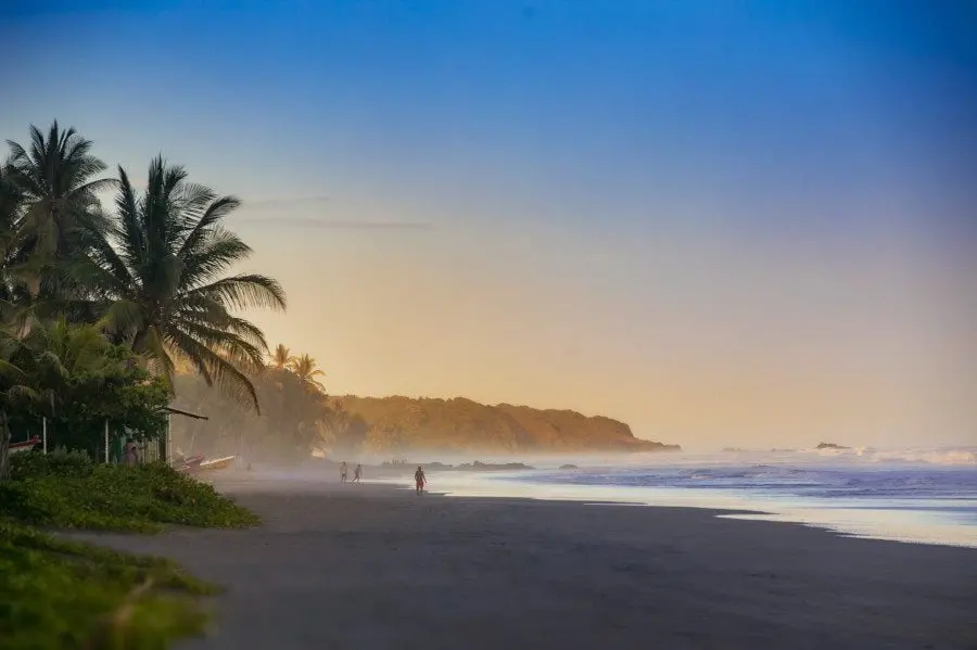 El Salvador's Pacific coast: surf towns, volcanic sand and quiet corners worth the detour