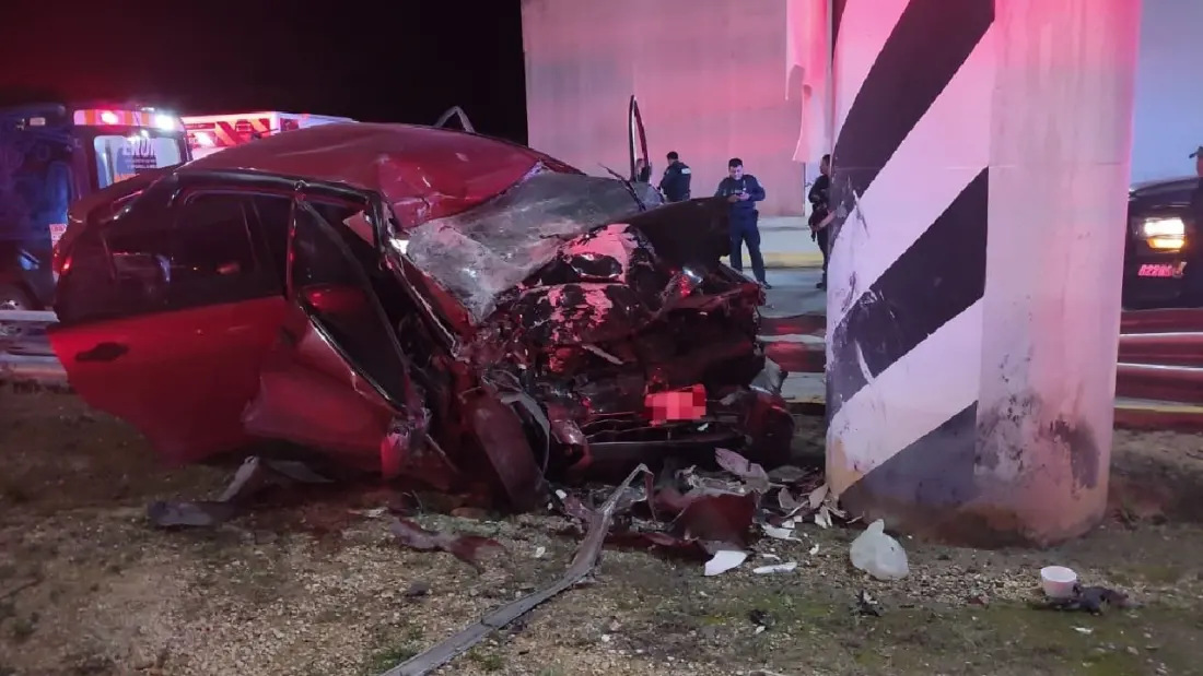 Driver killed after car hits Maya Train pillar on Cancun's Colosio Avenue