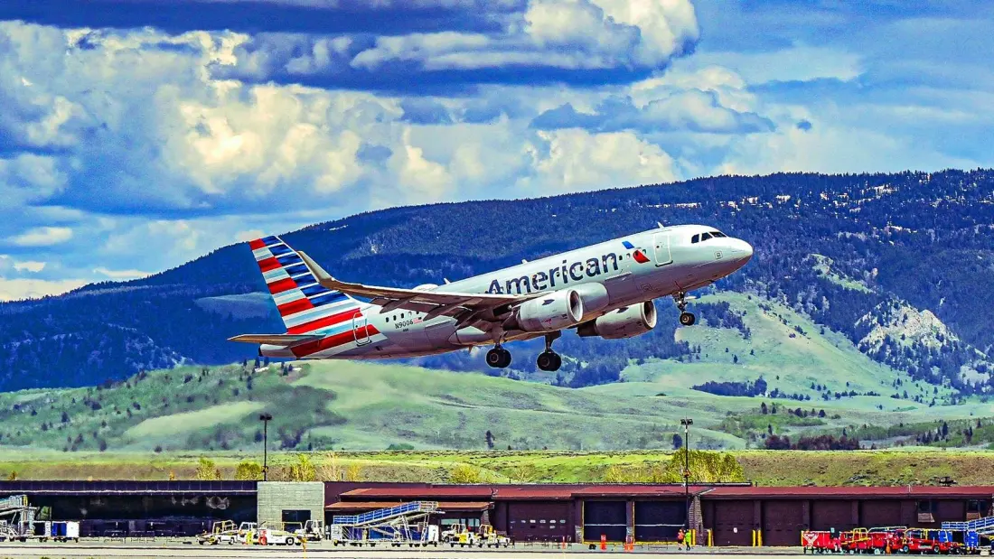 American Airlines Dangled $3,500 Vouchers to Empty Seats on a Packed Eagles Fan Flight to Nashville