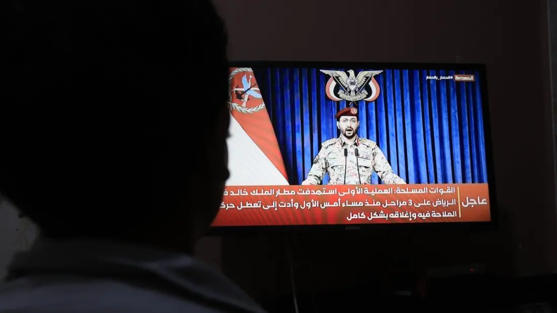 Houthi missile attacks hit Riyadh airport as group warns airlines off Saudi airspace