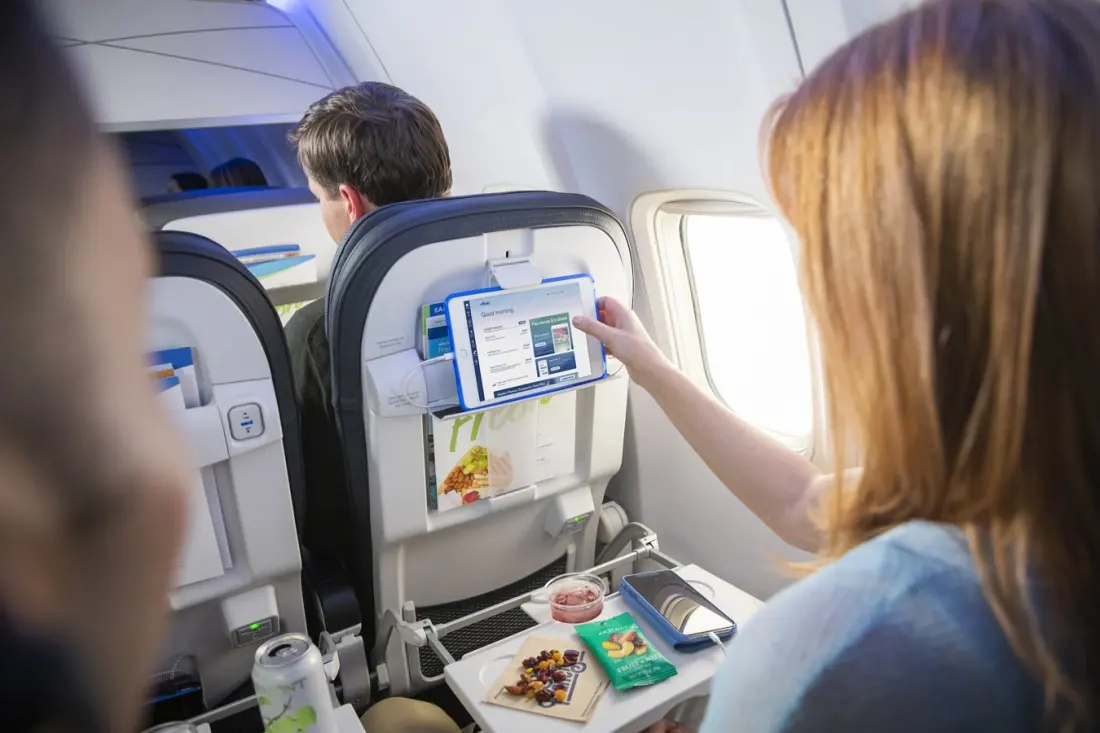 Alaska Airlines' New 737 MAX 10 Gets Fancy Screens Up Front — Economy Gets Nothing