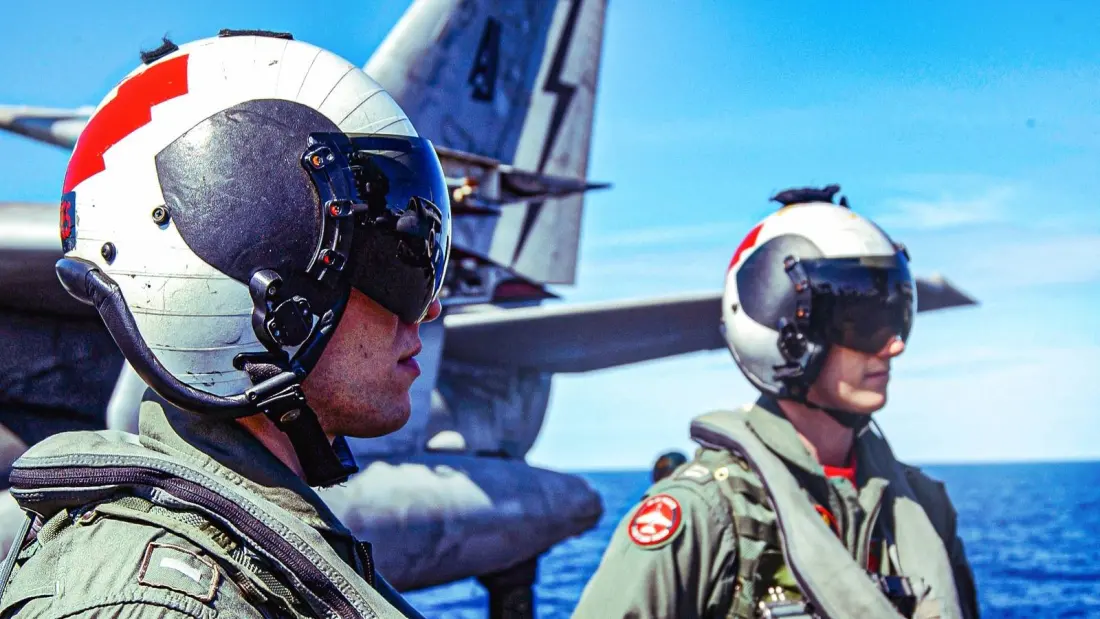 What US Navy Pilots Really Earn in 2026: Pay Tops Out Around $225,000