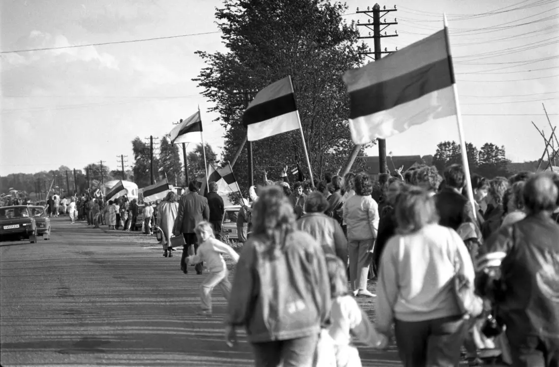 The Baltic Way: The 675km Human Chain That Helped End Soviet Rule