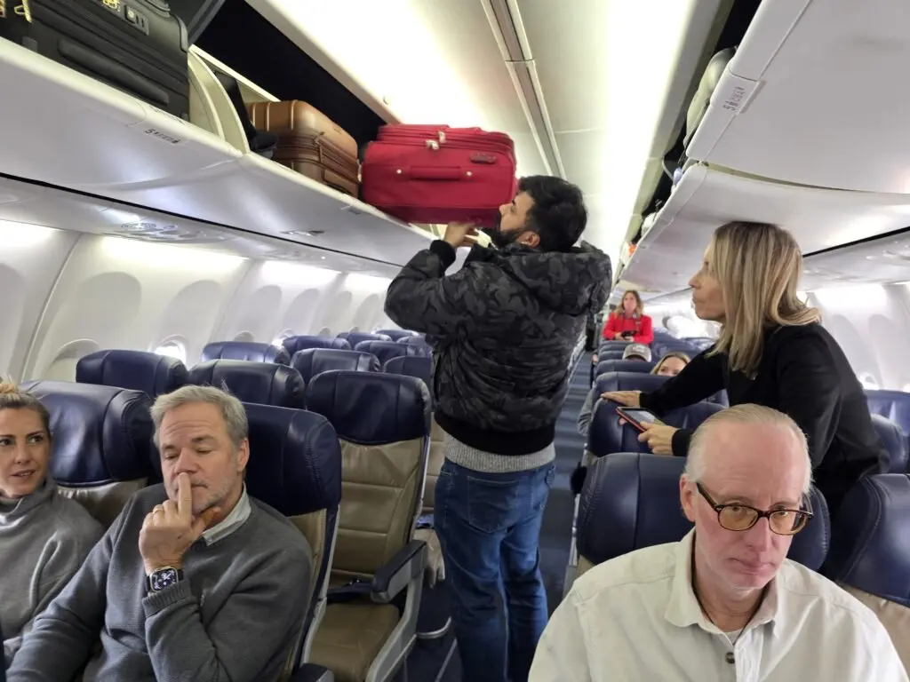 A Carry-On, a Refused Favour and a Viral Firestorm: Who Has to Lift Your Bag?