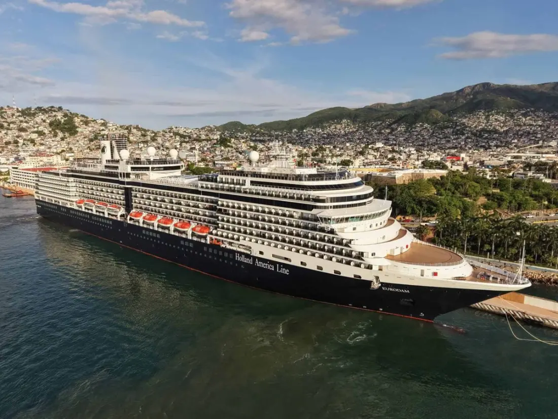 Acapulco teams up with Cancún's tourism industry to win back foreign holidaymakers